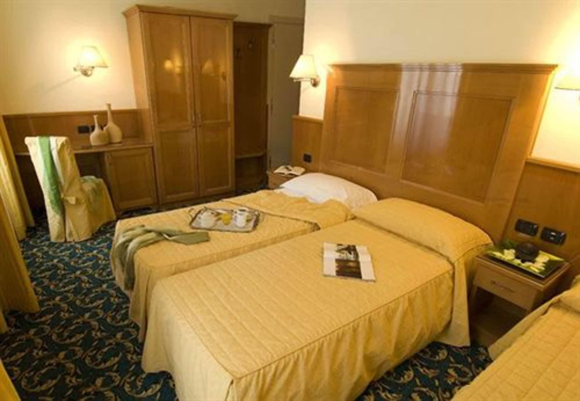 Hotel Cinque Giornate Milán Exteriér fotografie