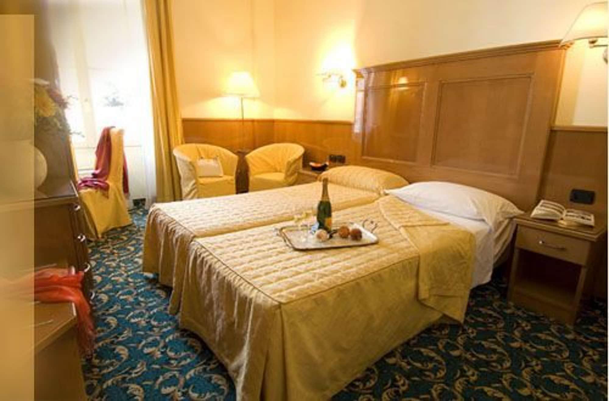 Hotel Cinque Giornate Milán Exteriér fotografie
