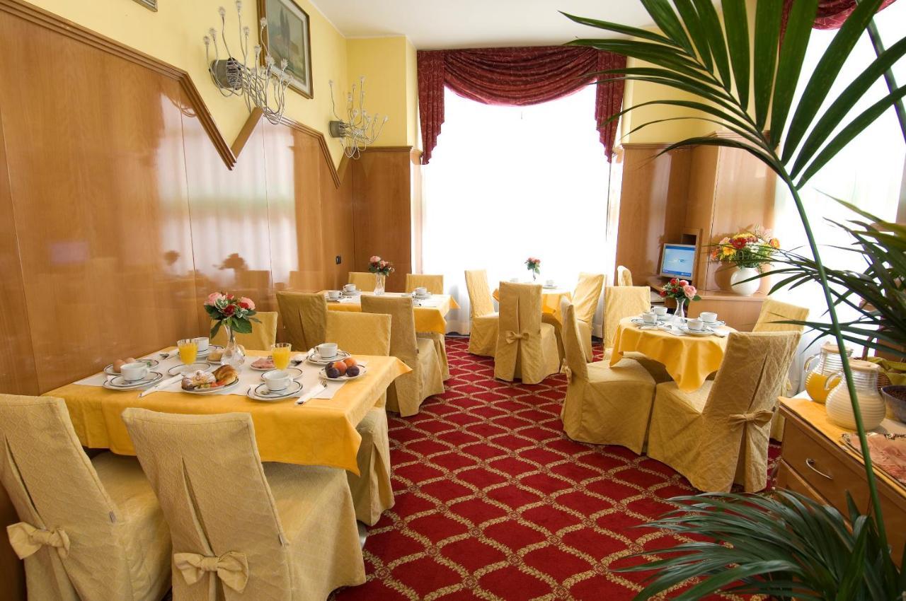 Hotel Cinque Giornate Milán Exteriér fotografie